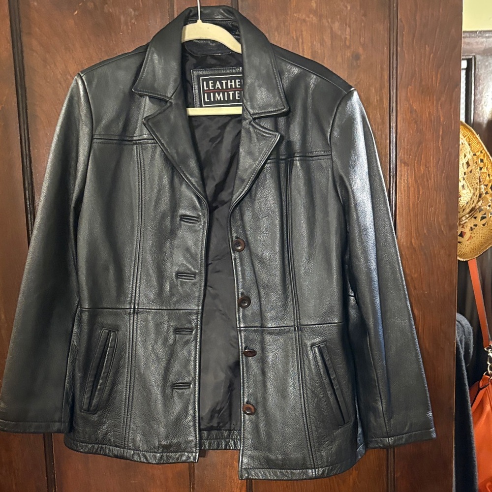 Leather Limited Women's Black Leather Button-Front Jacket